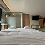 Artline Luxury Vakantiehuis Flogita