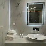 Artline Luxury * Flogita