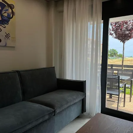 Artline Luxury Holiday home *