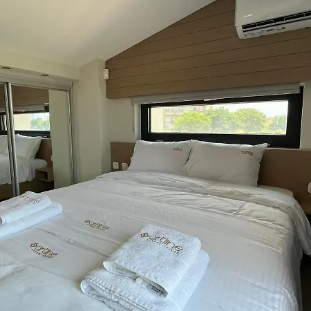 Artline Luxury Holiday home *
