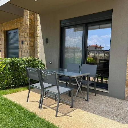 Artline Luxury Holiday home *